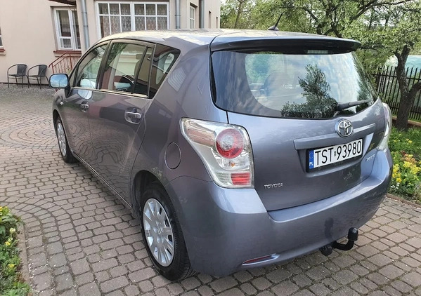 Toyota Verso cena 33900 przebieg: 213200, rok produkcji 2009 z Starachowice małe 154